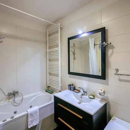 Masha Dreamhome Apart *