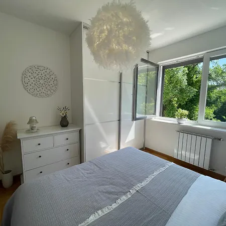 Masha Dreamhome Apart *